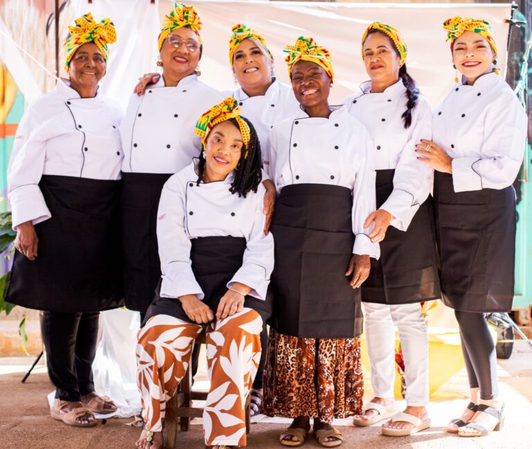 Mulheres da Estrutural criam memórias em livro