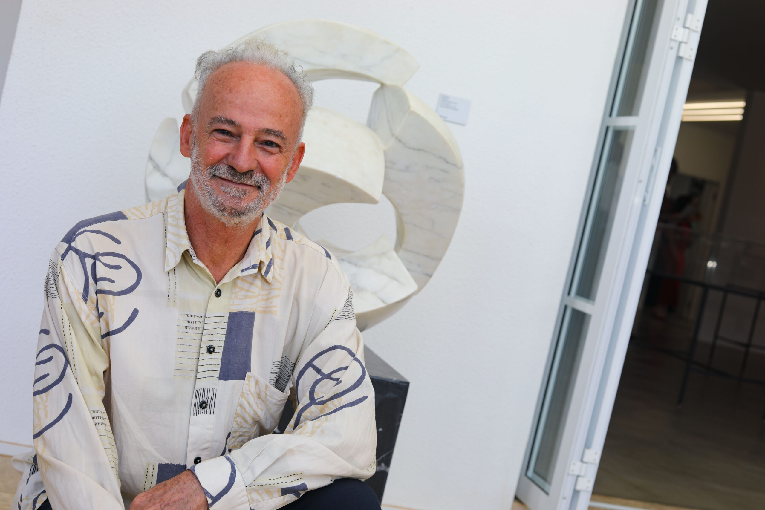 Vernissage reúne modernosos em torno das artes