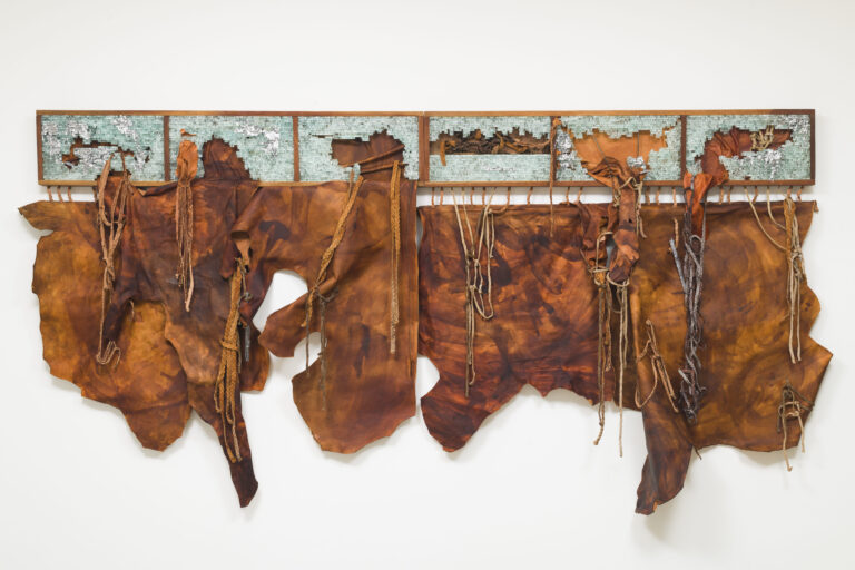 Fricções e memórias em mostras simultâneas