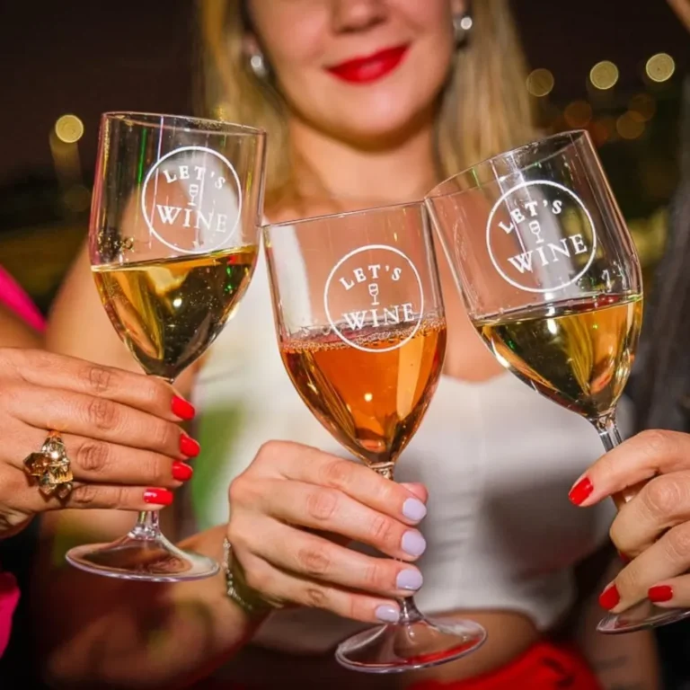 Vinho e design de mãos dadas